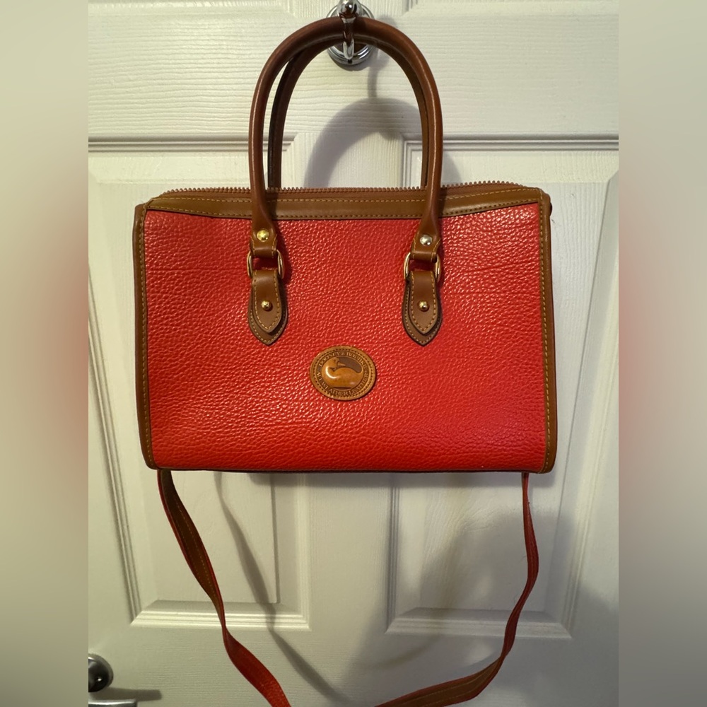 Vintage Dooney & Bourke Purse!